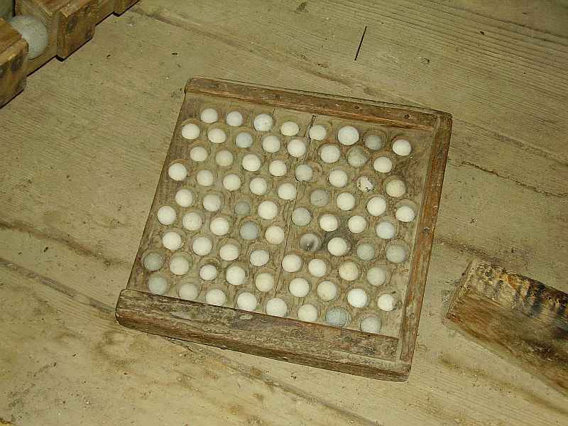 Mirabel et Blacons: Billes & Traditions