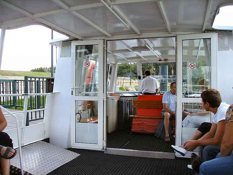 Avignon:  Die Fähre zur Stadt