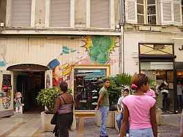 in der Altstadt von Avignon in der Altstadt von Avignon